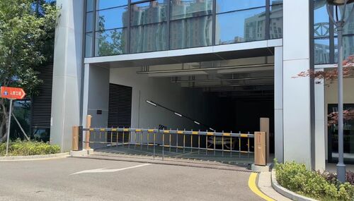 последний случай компании о DZE4 Barrier Gate for Industrial Park Underground Parking Entrance